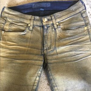 Juicy Couture Gold Metallic Jeans. Size 24 skinny